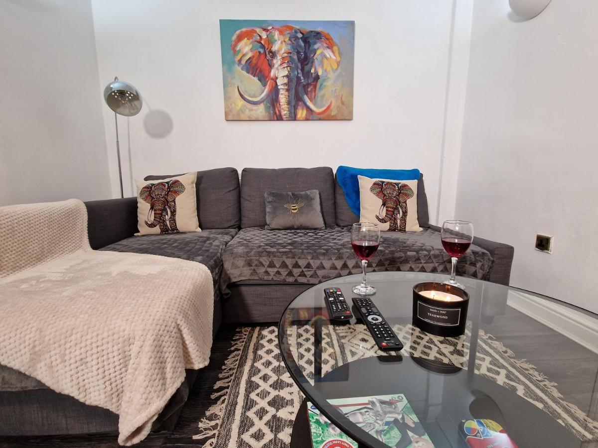 Spacious & Comfy Home- Very Close To Nec Birmingham ,Hs2 & Airport- Perfect For Contractors & Groups- Free Parking & Fast Wifi Marston Green Εξωτερικό φωτογραφία